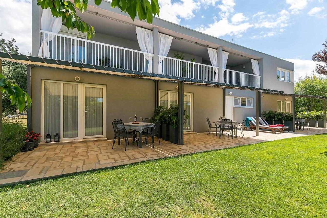 Apartments Dama Poreč Eksteriør billede