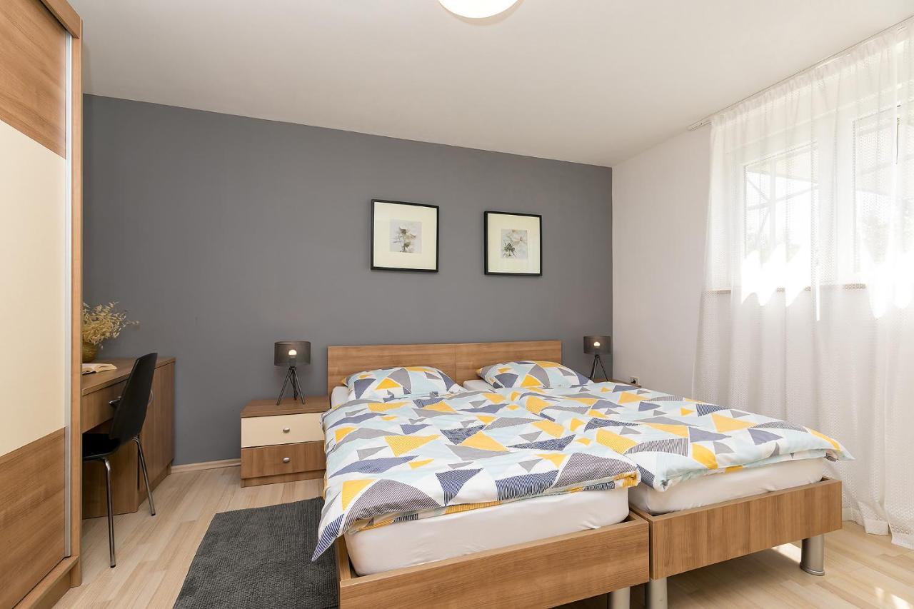 Apartments Dama Poreč Eksteriør billede